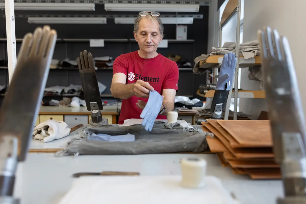 Ez nem is kesztyű, ez második bőr