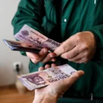 13. és 14. havi nyugdíj: fontos hír érkezett, és ősszel újabb pluszpénz is jöhet