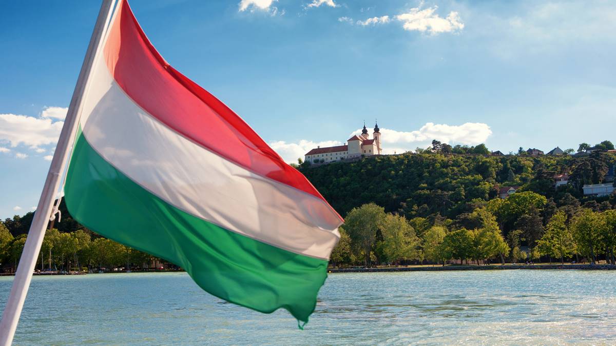 Ünnepnapok 2027