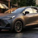 Megmutatta a Toyota az új C-HR-t: ilyen matt fényezéssel még nem láttuk